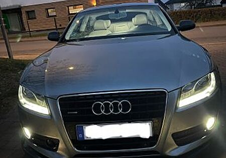 Audi A5 3.2 FSI tiptronic quattro -