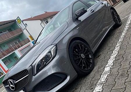 Mercedes-Benz A 220 CDI AMG Line super Zustand