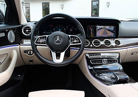 Mercedes-Benz E 400 4M AVANTGARDE WIDESCREEN STANDHZ BURMESTER