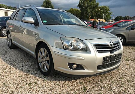 Toyota Avensis Kombi 2.2 D-CAT Team PDC SHZ