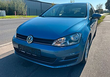 VW Golf Volkswagen VII Lim. Trendline *MOTOR NEU ÜBERHOLT*