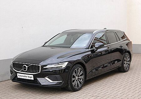 Volvo V60 T6 Recharge AWD Core -sehr gepflegt-