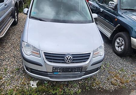 VW Touran Volkswagen 1.9 TDI DPF Freestyle Freestyle