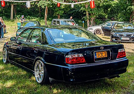Toyota Chaser GX100 Static