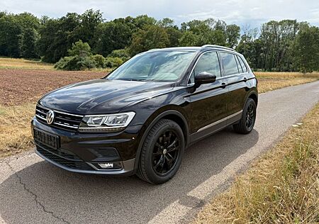 VW Tiguan Volkswagen Highline--4Motion--1.HAND--SCHECKHEFT -