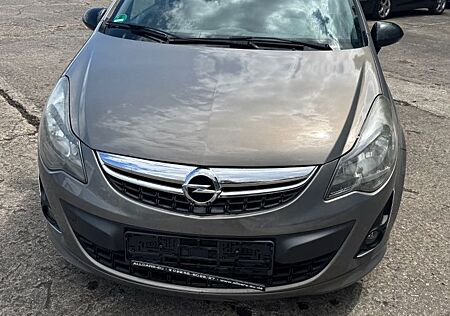 Opel Corsa 1.4 Color Edition 74kW OPC Paket TÜV neu