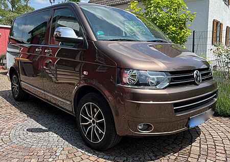 VW T5 Multivan Volkswagen Highline, Standheizung, AHK, Sitzhzg
