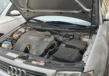 Audi A3 1.6 Attraction, guter Zustand, TÜV 08/2026