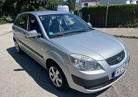 Kia Rio 1.4 EX Klima 129KM TÜV2/26