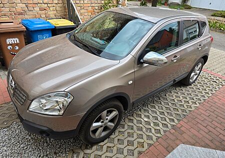 Nissan Qashqai 1.6 Acenta J10, AHK, 106.000 km