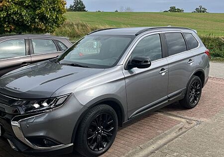 Mitsubishi Outlander 2.0 MIVEC Active 4WD CVT. 7STR