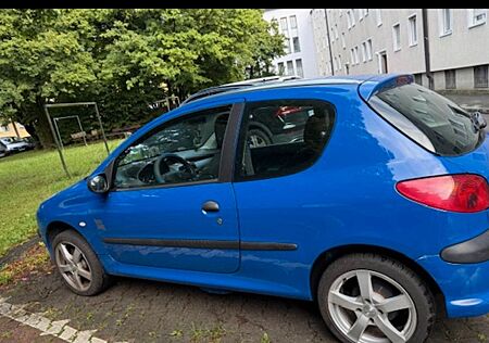 Peugeot 206 - 100.508 km - Kein TÜV wegen abgaswerten