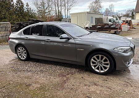 BMW 525d xDrive*HDD*NAVI*TÜV-NEU*STHZNG*360°Kame