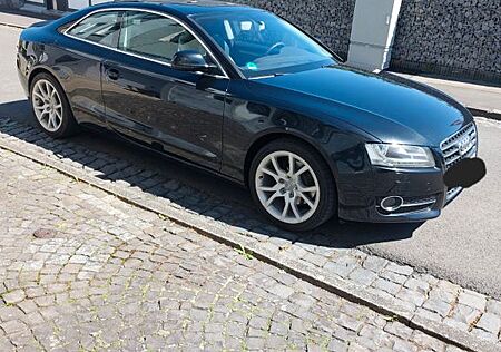 Audi Coupe A 5Coupé Kette neu, Öl gemacht, TÜV neu
