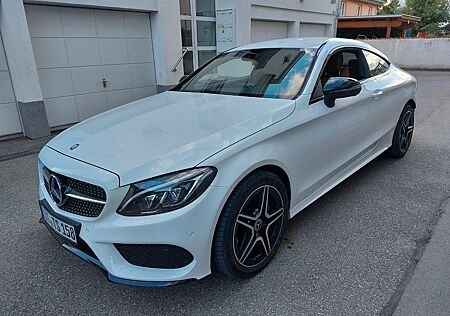Mercedes-Benz C 250 Coupe AMG Line Burmester Navi Night Edit