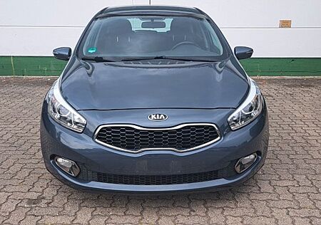 Kia Cee'd / Ceed 1.6 CRDi Vision