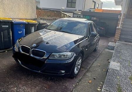 BMW 320i Guter Zustand sofort abzugeben