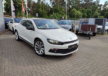 VW Scirocco Volkswagen 1.4 TSI Match,Pamorama/Xenon,Teilleder