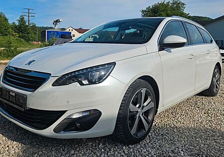 Peugeot 308 SW Allure / Pano / Navi / Kamera / 6.Gang