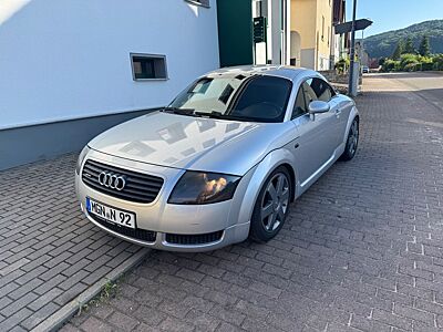 Audi TT Coupe 1.8T quattro 165 kW Bose