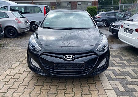 Hyundai i30 1.4 FIFA World Cup EDITION