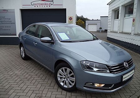 VW Passat Volkswagen Lim. Comfortline Autom.*Navi*