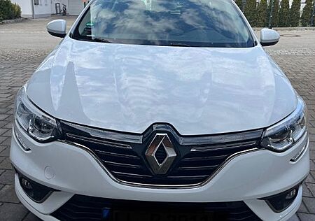 Renault Megane TCe 140 Grandtour Business Edition