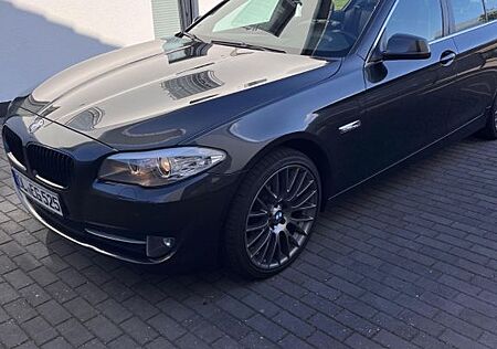 BMW 525d - top gepflegt 8 fach bereift