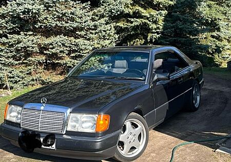 Mercedes-Benz E 230 W124