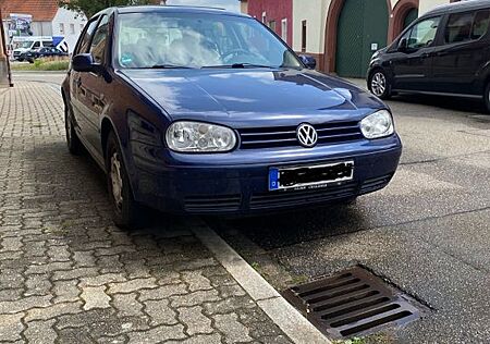 VW Golf Volkswagen IV 1.6 mit Klima
