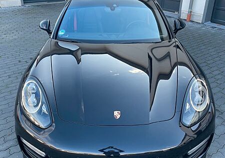 Porsche Panamera Turbo PASM-22Zoll-ACC-KESSY