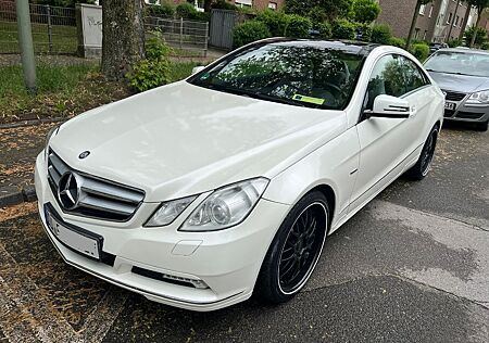 Mercedes-Benz E 350 Coupé CDI BlueEFFICIENCY