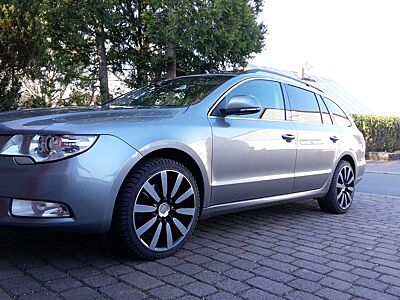 Skoda Superb 2.0 TDI DSG Ambition Combi Ambition