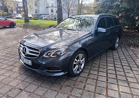 Mercedes-Benz E 200 CDI T -