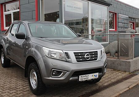 Nissan Navara NP 300 Double Cab 4x4 Allrad