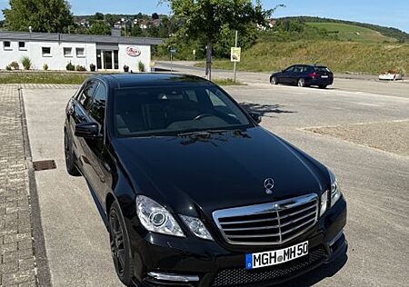 Mercedes-Benz E 500 E500 Avantgarde,Scheckheft, Pano, Harman, AMG