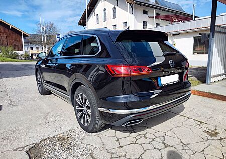 VW Touareg Volkswagen &Elegance & SCR 4MOTION AHK Panorama IQ