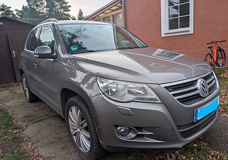 VW Tiguan Volkswagen 2.0 TDI DSG 4MOTION Sport & Style Spo...