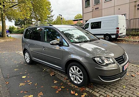 VW Touran Volkswagen Freestyle 1.Hand TÜV Neu