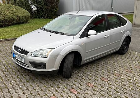 Ford Focus mk2 1.6 Ghia Autom. Ghia