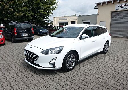 Ford Focus 1.5 TDCi Turnier Cool & Connect*Automatik*