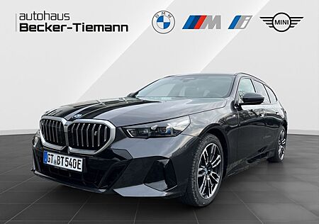 BMW i5 xDrive40 Touring M-Sport Pano Head-Up AHK