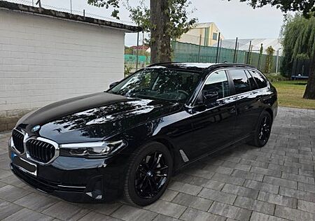 BMW 530d xDrive Touring A - TOP Zustand - Garantie
