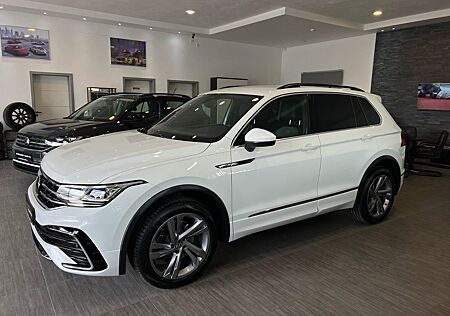 VW Tiguan Volkswagen R-LINE*4M*NAV*MATRIX*VIRUAL*KAM*AHK*19"1H