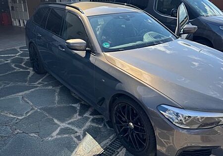 BMW 540d xDrive Touring A -