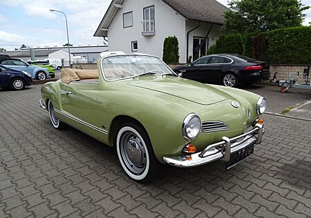VW Karmann Ghia Volkswagen Cabrio vollständig restauriert