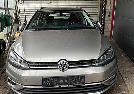 VW Golf Volkswagen 1.6 TDI Comfortl. Variant/LED/AHK/Carplay