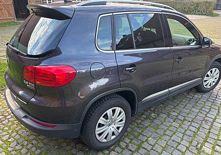 VW Tiguan Volkswagen 2.0 TDI Pan AHK Kamera SCR 4M LOU Tra&St