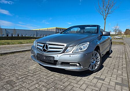 Mercedes-Benz E 200 Cabriolet BlueEFF. AVANTGARDE AV...
