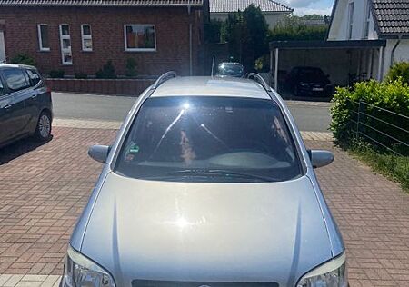 Opel Zafira 1.6 -